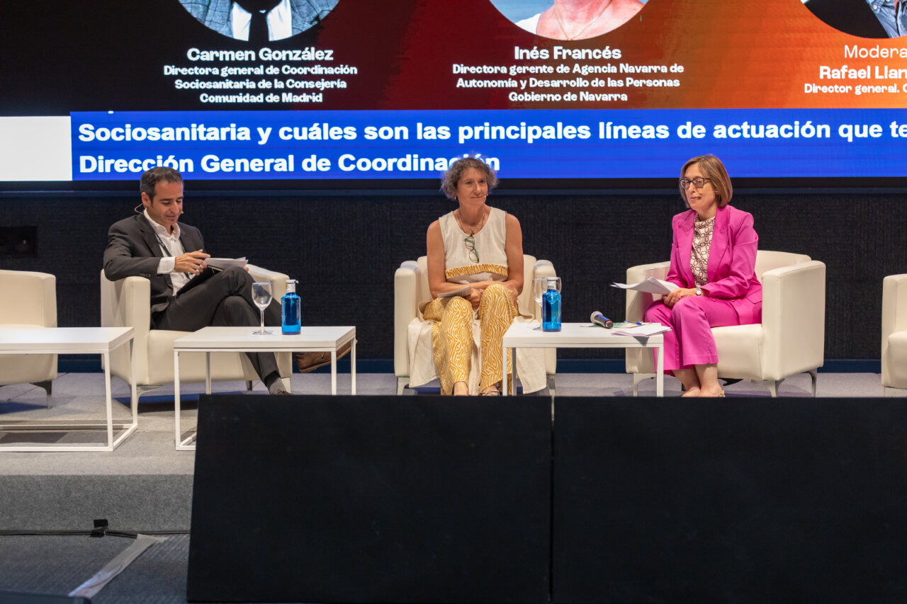 Panel de discusión en el congreso SocioCARE sobre coordinación sociosanitaria