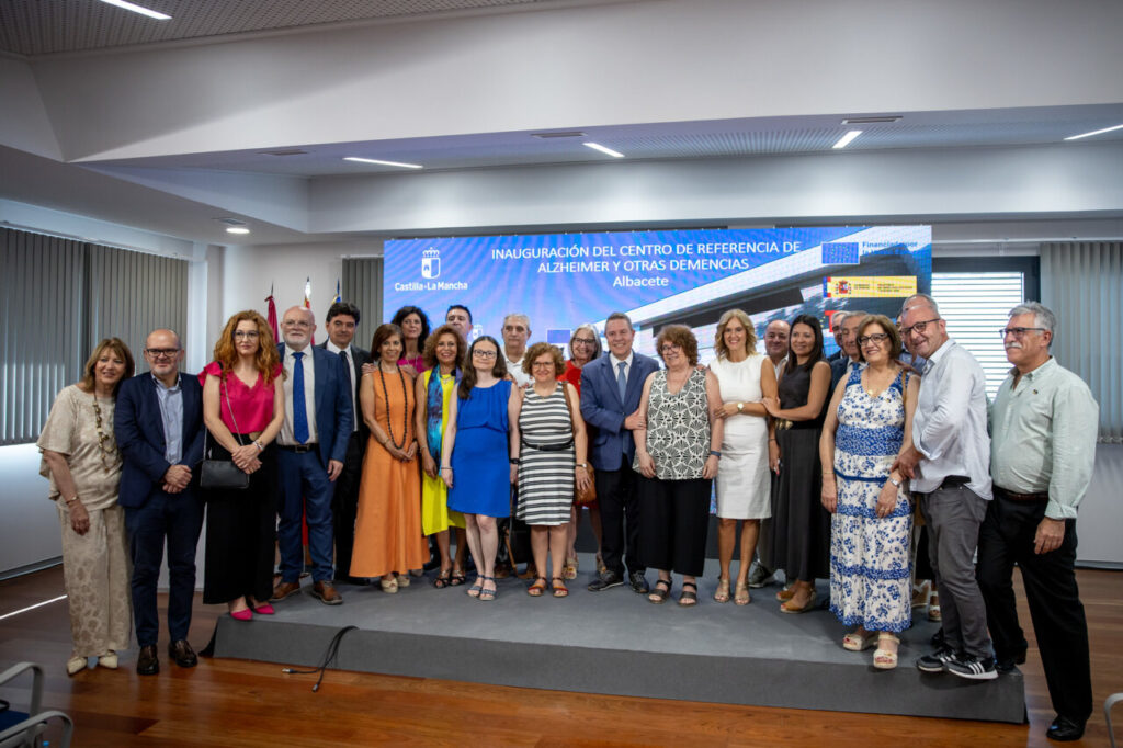 Castilla-La Mancha inaugura en Albacete un centro de referencia de alzhéimer que une atención, investigación y apoyo a las familias