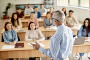 Es hora de entrar en institutos y universidades para atraer el talento al sector sociosanitario.