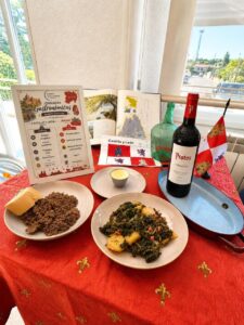 Platos típicos de Castilla y León en una mesa decorada