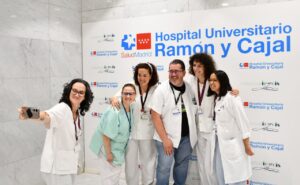 Verónica Ocaña y equipo investigador en el Hospital Ramón y Cajal